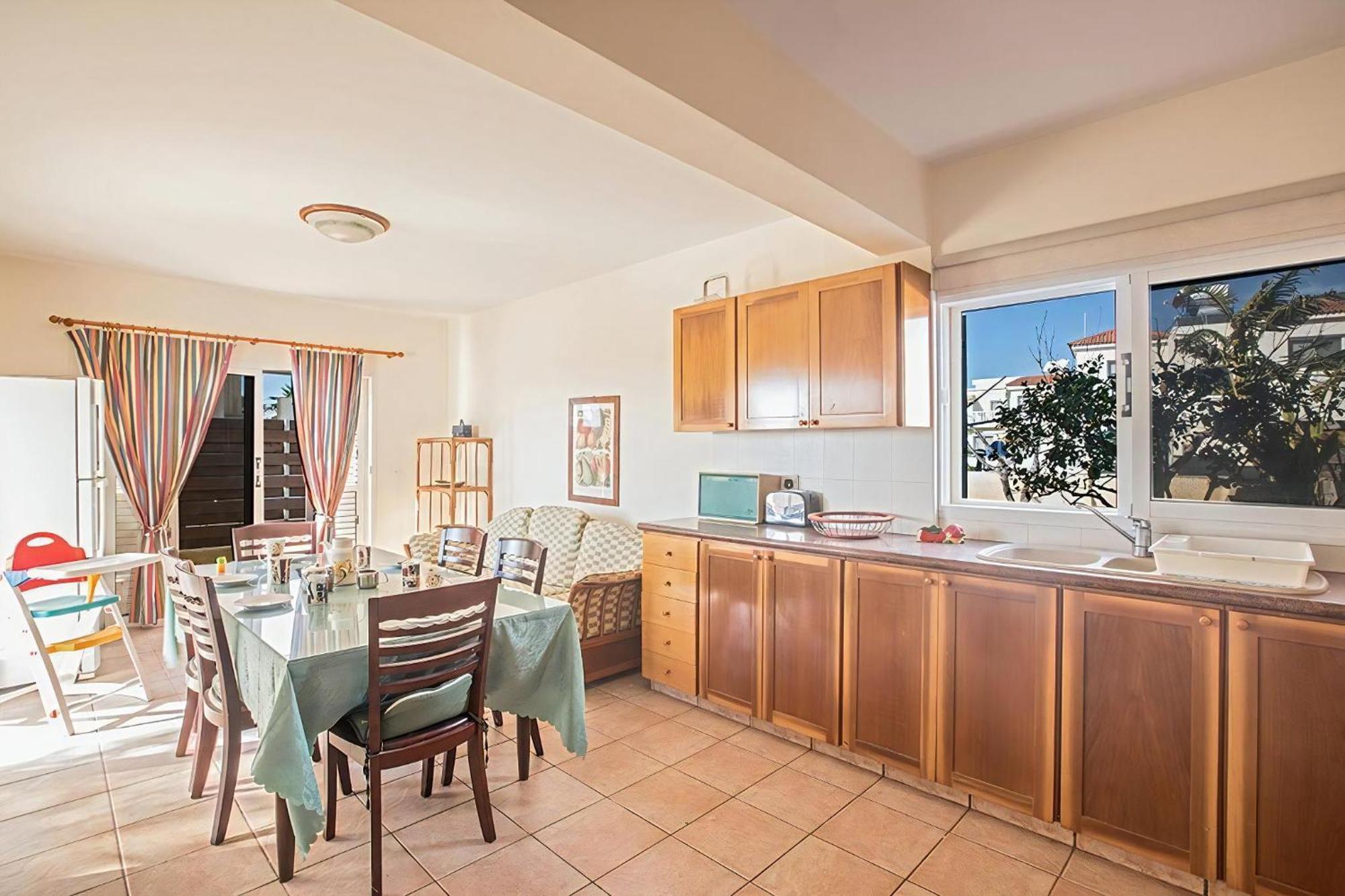 Magusta - Modern 4 Bedroom Ayia Thekla With Pool - Close To The *